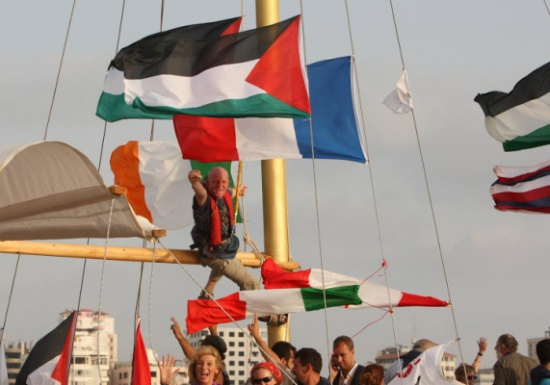 غزة تستذكر وصول أول سفينتين تضامنيتين لكسر الحصار عن غزة ( صور )